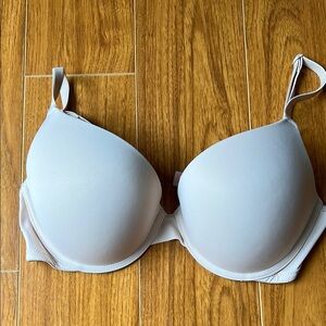 PINK  by Victoria’s Secret Wear Everywhere Push-Up Bra.